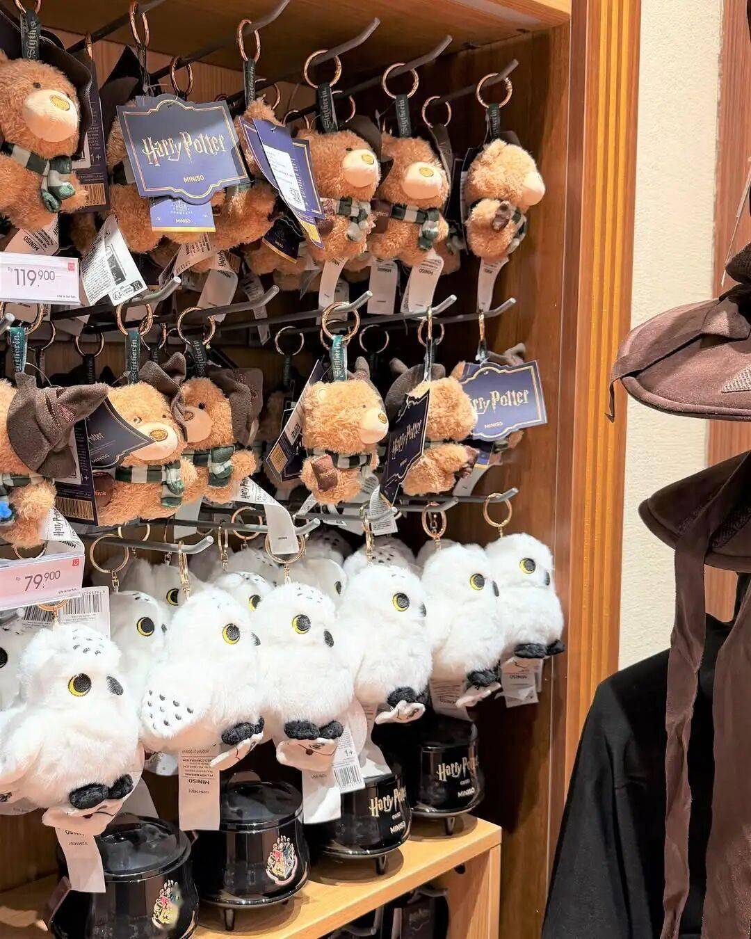 球大火？国内外明星名人都去扫货？pg电子免费模拟器名创优品突然全(图17)